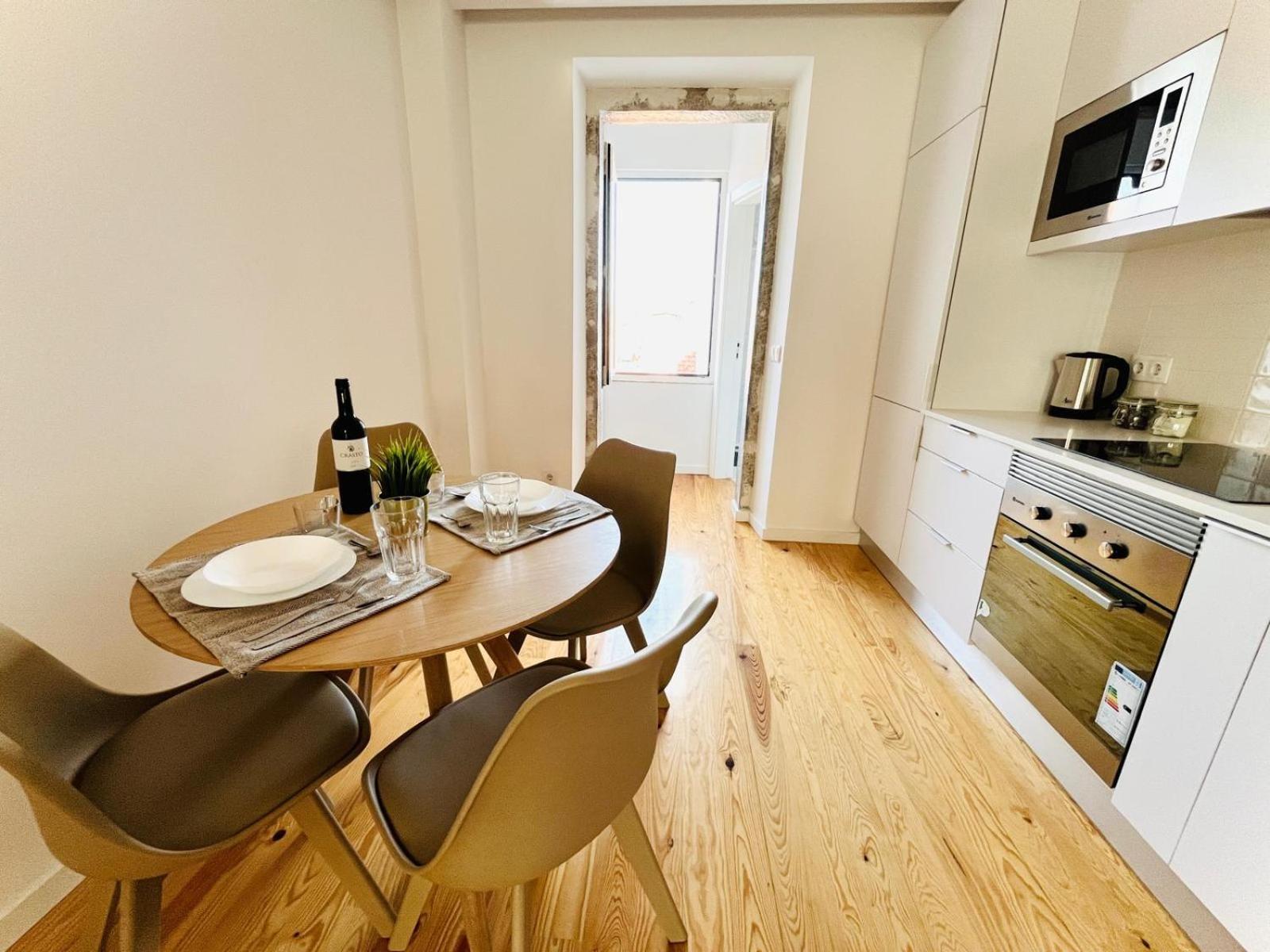 Apartamento The Sarmento House - No 2d - Historical Two-bedroom Lisboa