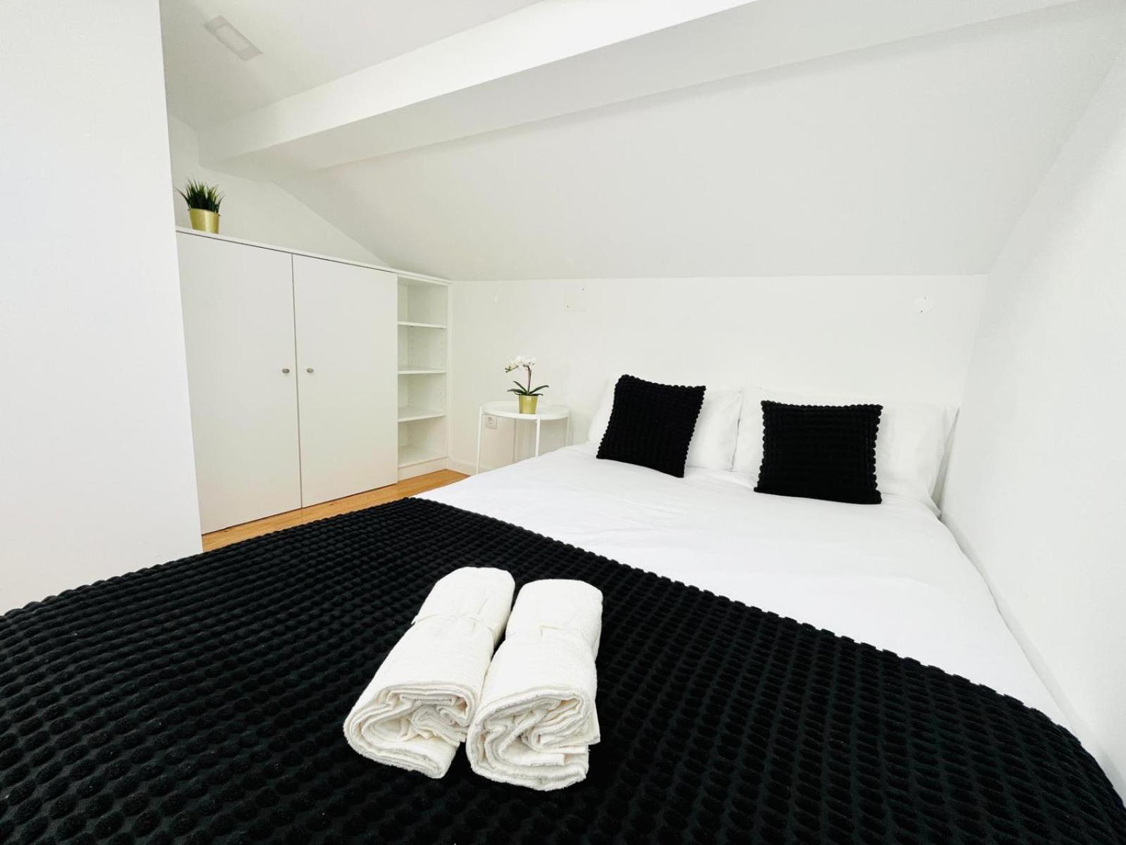 The Sarmento House - No 2d - Historical Two-bedroom * Lisboa